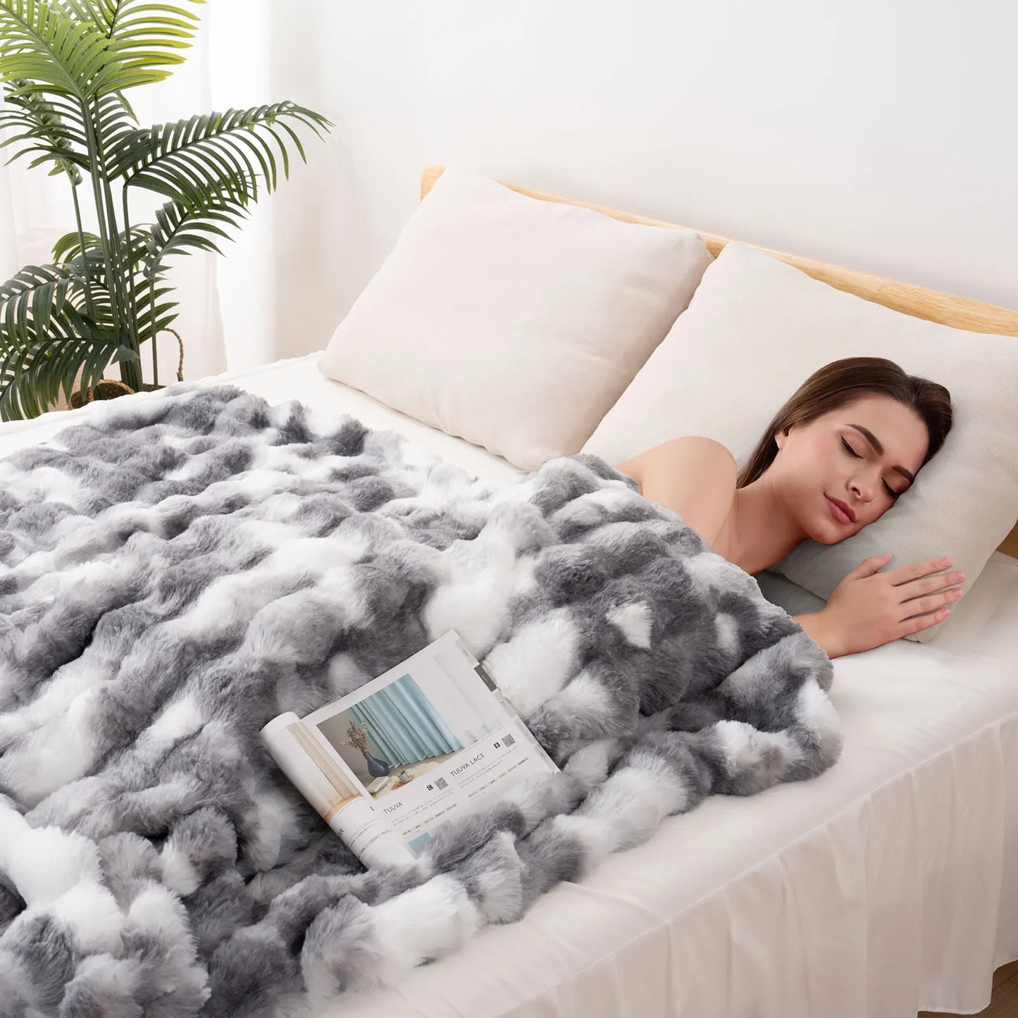 Luxurious Faux Rabbit Fur Blanket for Ultimate Cozy Comfort